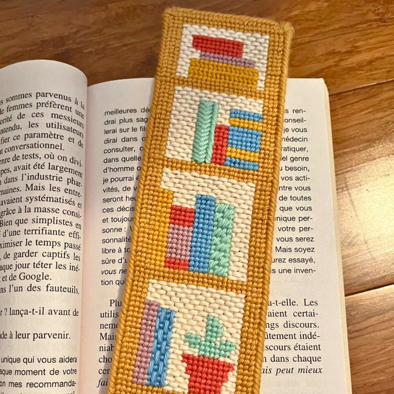 Bookshelf Wealth Bookmark Needlepoint Kit - Stitch Guide