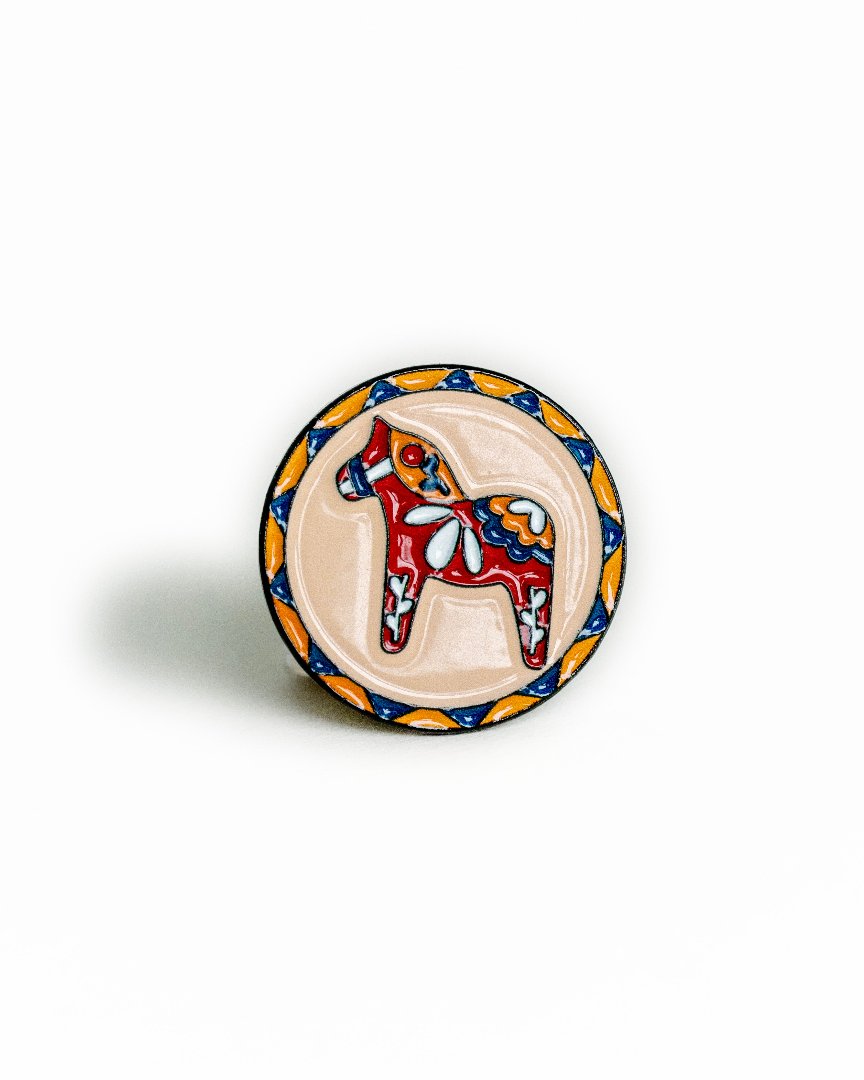 Needle Minder Dala Horse Magnet (enamel pin)