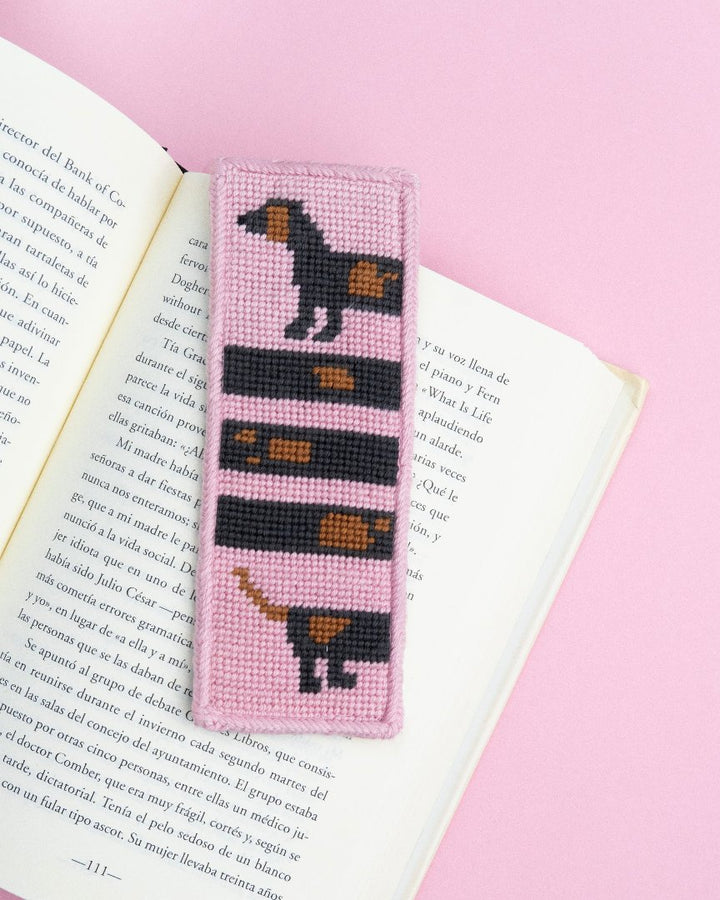 NEEDLEPOINT STARTER KIT "The Wi(e)nner" Bookmark